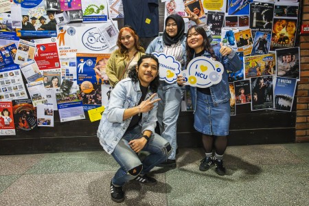 Absolwenckie potupaje na UMK [fot. Szymon Zdziebło]